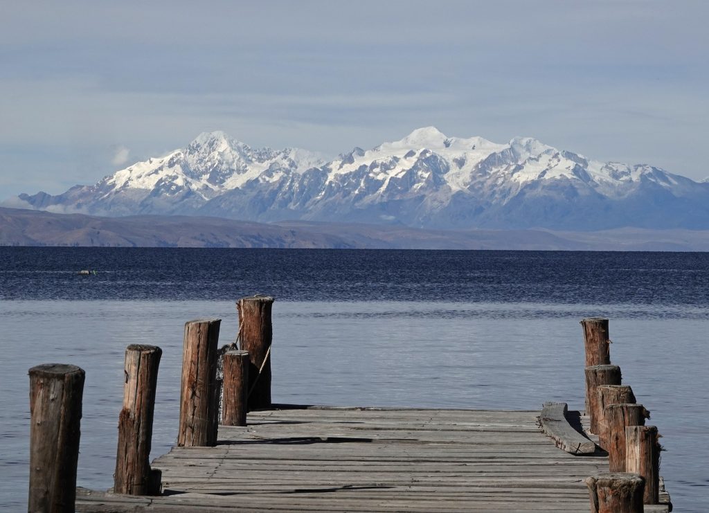 le lac Titicaca et les Andes